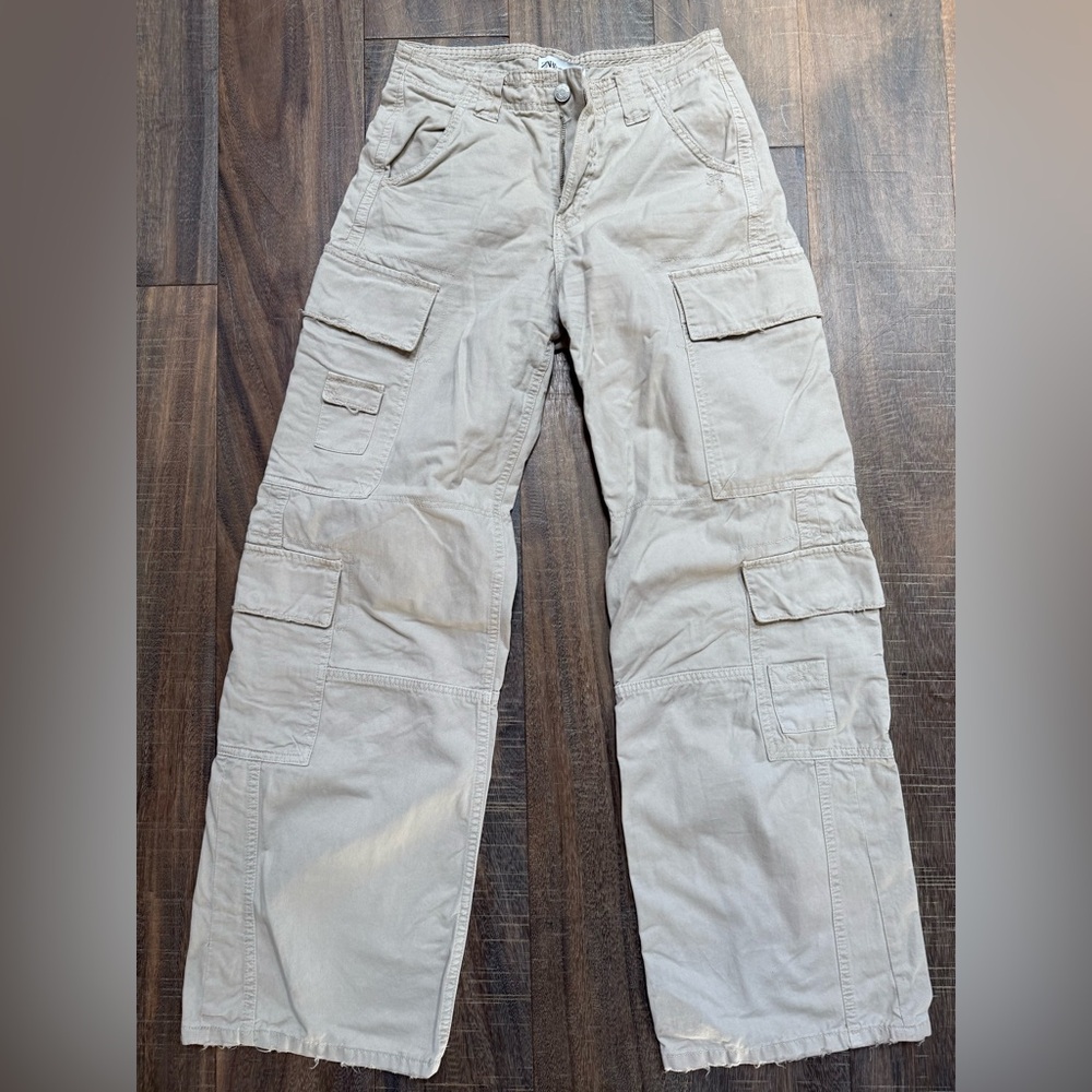 Tan Zara cargo pants size 4, worn once